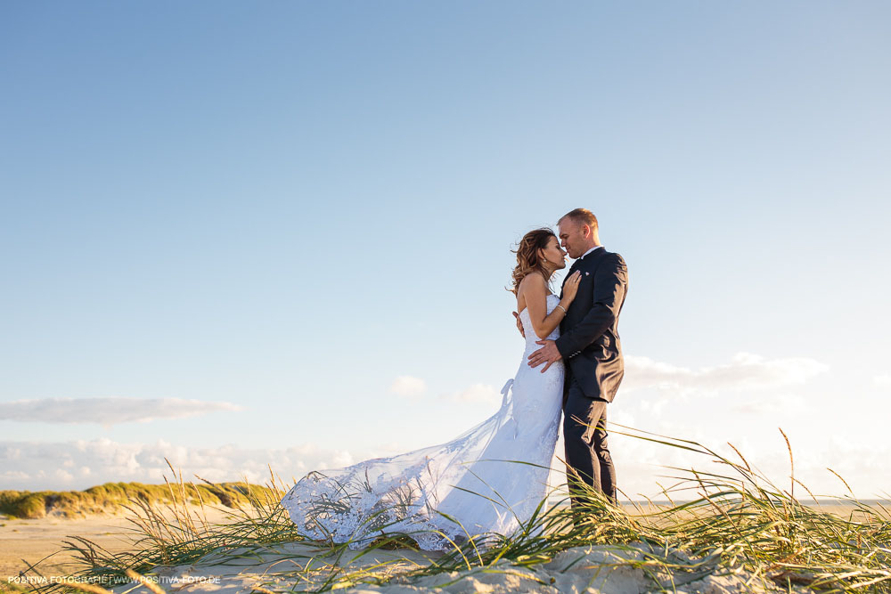 After-Wedding-Shooting Brautpaarshooting mit Olga und Alex in Sankt Peter-Ording an der Nordsee in Schleswig-Holstein - Hochzeitsfotografen Vitaly Nosov & Nikita Kret / Positiva Fotografie