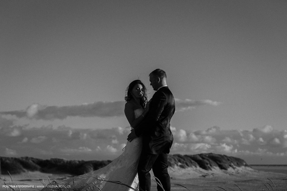 After-Wedding-Shooting Brautpaarshooting mit Olga und Alex in Sankt Peter-Ording an der Nordsee in Schleswig-Holstein - Hochzeitsfotografen Vitaly Nosov & Nikita Kret / Positiva Fotografie