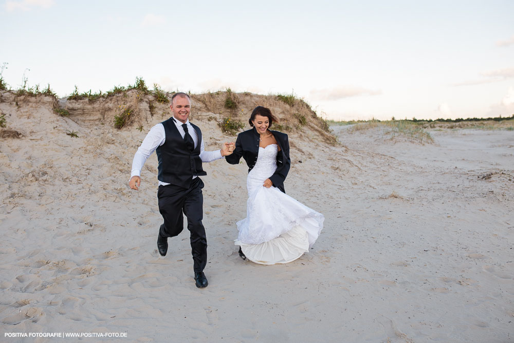 After-Wedding-Shooting Brautpaarshooting mit Olga und Alex in Sankt Peter-Ording an der Nordsee in Schleswig-Holstein - Hochzeitsfotografen Vitaly Nosov & Nikita Kret / Positiva Fotografie