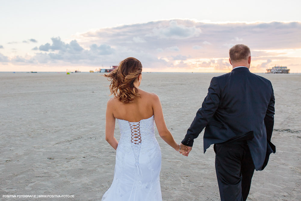 After-Wedding-Shooting Brautpaarshooting mit Olga und Alex in Sankt Peter-Ording an der Nordsee in Schleswig-Holstein - Hochzeitsfotografen Vitaly Nosov & Nikita Kret / Positiva Fotografie