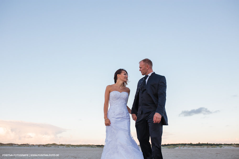 After-Wedding-Shooting Brautpaarshooting mit Olga und Alex in Sankt Peter-Ording an der Nordsee in Schleswig-Holstein - Hochzeitsfotografen Vitaly Nosov & Nikita Kret / Positiva Fotografie