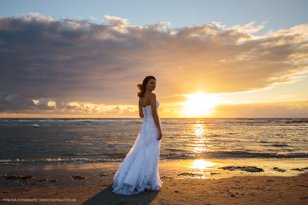 After-Wedding-Shooting Brautpaarshooting mit Olga und Alex in Sankt Peter-Ording an der Nordsee in Schleswig-Holstein - Hochzeitsfotografen Vitaly Nosov & Nikita Kret / Positiva Fotografie