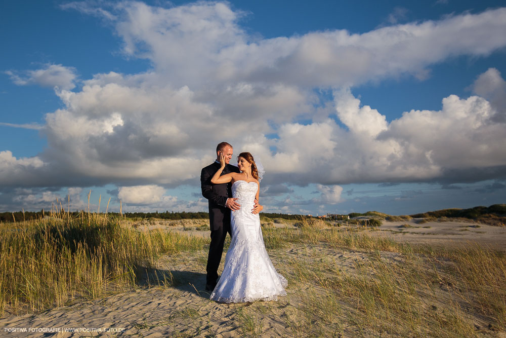 After-Wedding-Shooting Braupa Brautpaarshooting arshooting mit Olga und Alex in Sankt Peter-Ording an der Nordsee in Schleswig-Holstein - Hochzeitsfotografen Vitaly Nosov & Nikita Kret / Positiva Fotografie