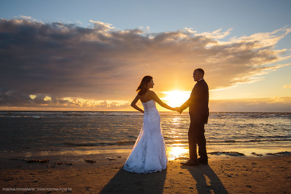 After-Wedding-Shooting Brautpaarshooting mit Olga und Alex in Sankt Peter-Ording an der Nordsee in Schleswig-Holstein - Hochzeitsfotografen Vitaly Nosov & Nikita Kret / Positiva Fotografie