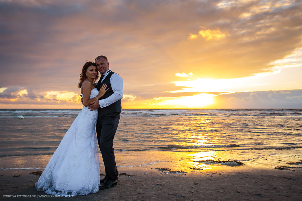 After-Wedding-Shooting Brautpaarshooting mit Olga und Alex in Sankt Peter-Ording an der Nordsee in Schleswig-Holstein - Hochzeitsfotografen Vitaly Nosov & Nikita Kret / Positiva Fotografie