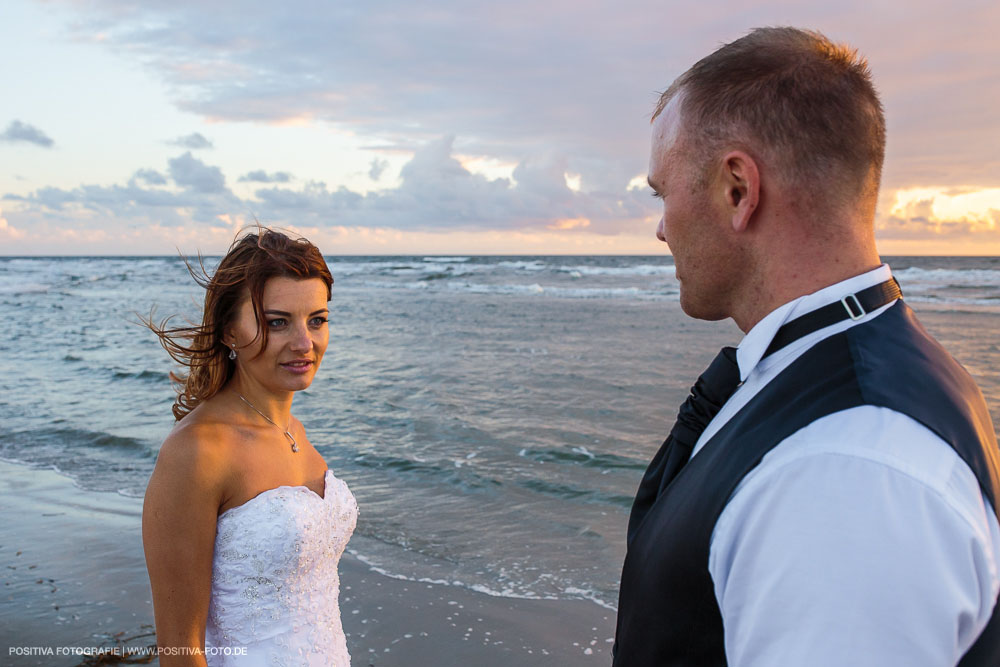 After-Wedding-Shooting Brautpaarshooting mit Olga und Alex in Sankt Peter-Ording an der Nordsee in Schleswig-Holstein - Hochzeitsfotografen Vitaly Nosov & Nikita Kret / Positiva Fotografie