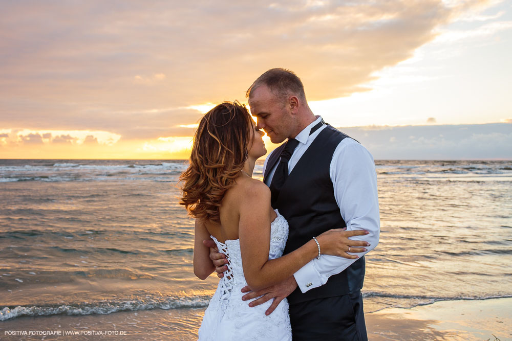 After-Wedding-Shooting Brautpaarshooting mit Olga und Alex in Sankt Peter-Ording an der Nordsee in Schleswig-Holstein - Hochzeitsfotografen Vitaly Nosov & Nikita Kret / Positiva Fotografie