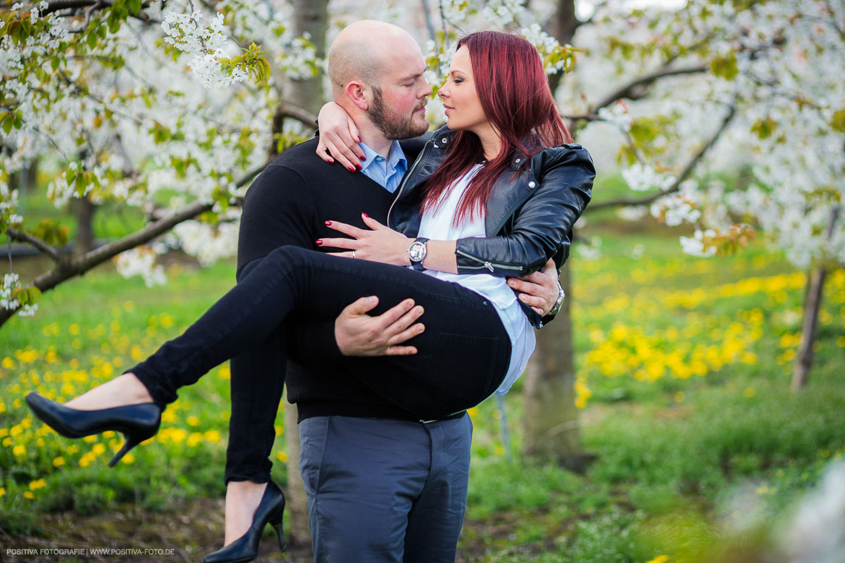 Fotoshooting, Engagementshooting mit Wladimir und Olga - Altes Land, Niedersachsen. Fotografen Vitaly Nosov und Nikita Kret / Positiva Fotografie