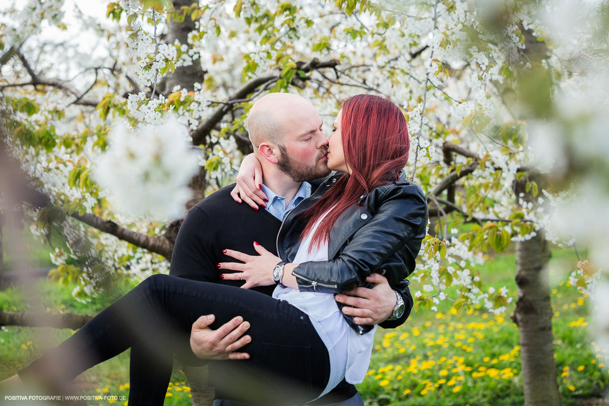 Fotoshooting, Engagementshooting mit Wladimir und Olga - Altes Land, Niedersachsen. Fotografen Vitaly Nosov und Nikita Kret / Positiva Fotografie