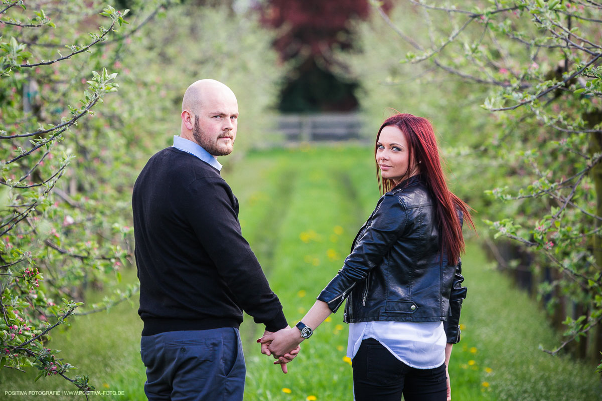 Fotoshooting, Engagementshooting mit Wladimir und Olga - Altes Land, Niedersachsen. Fotografen Vitaly Nosov und Nikita Kret / Positiva Fotografie