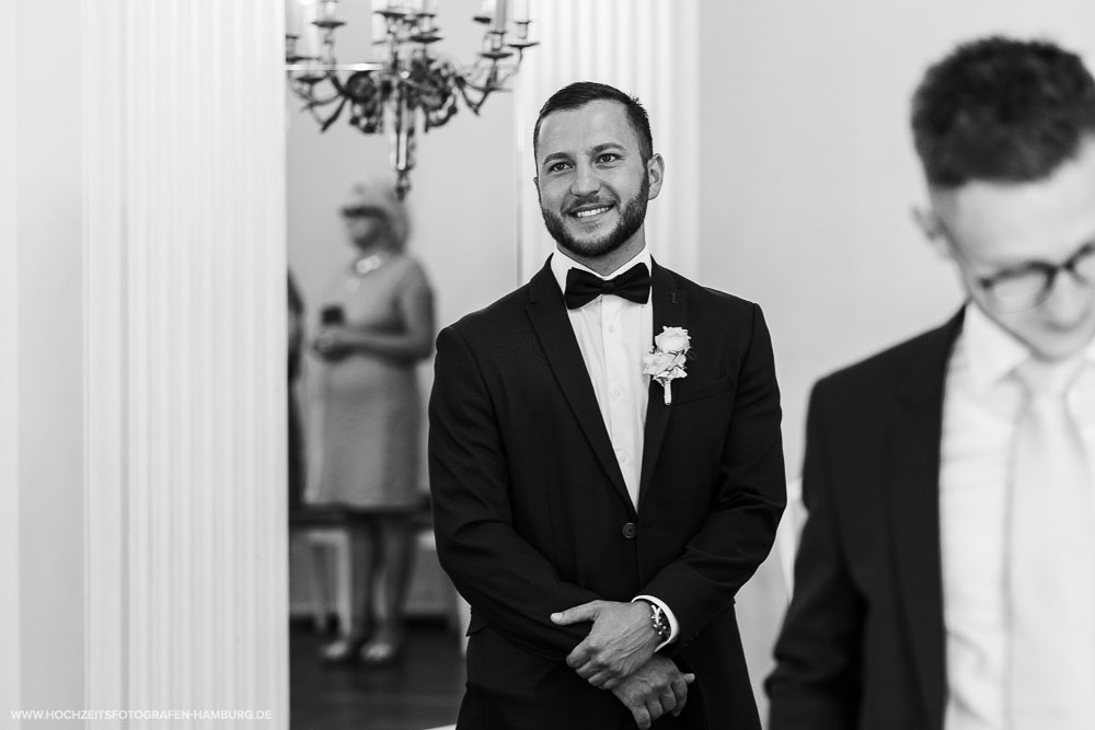 Standesamtliche Hochzeit von Alex und Anna in Lübeck / Vitaly Nosov & Nikita Kret - Hochzeitsfotografie