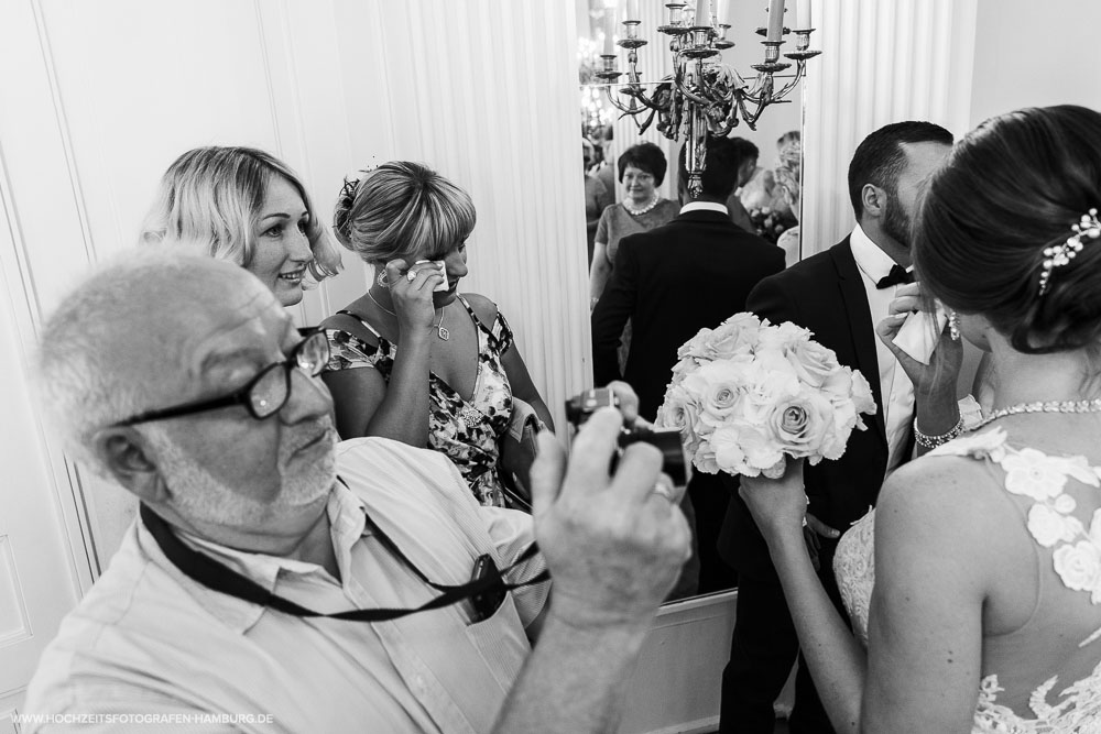 Standesamtliche Hochzeit von Alex und Anna in Lübeck / Vitaly Nosov & Nikita Kret - Hochzeitsfotografie