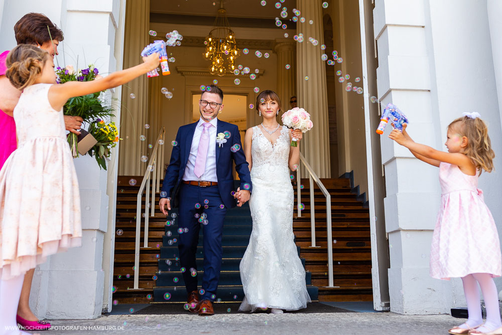 Standesamtliche Hochzeit von Alex und Anna in Lübeck / Vitaly Nosov & Nikita Kret - Hochzeitsfotografie