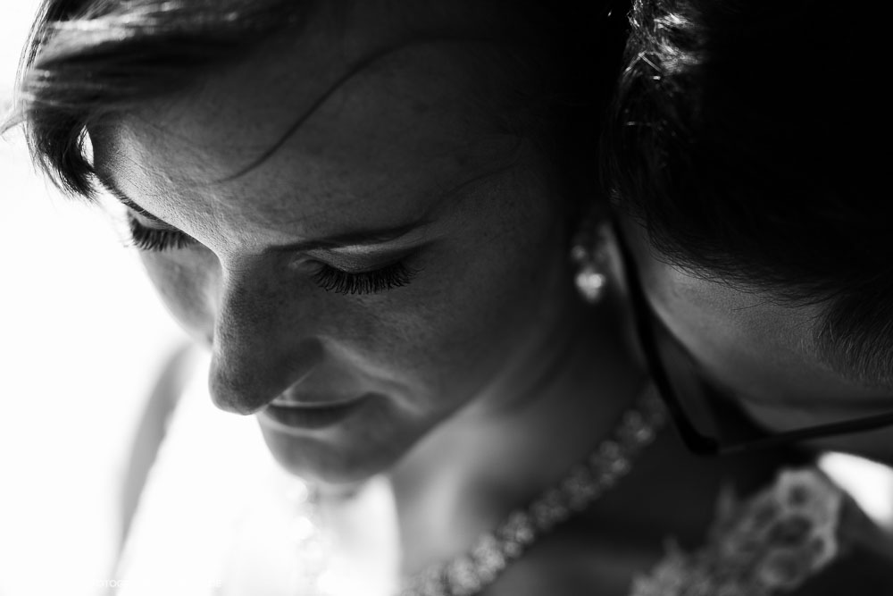 Hochzeit von Alex und Anna in Lübeck - Brautpaarshooting am Hemmelsdorfer See / Vitaly Nosov & Nikita Kret - Hochzeitsfotografie