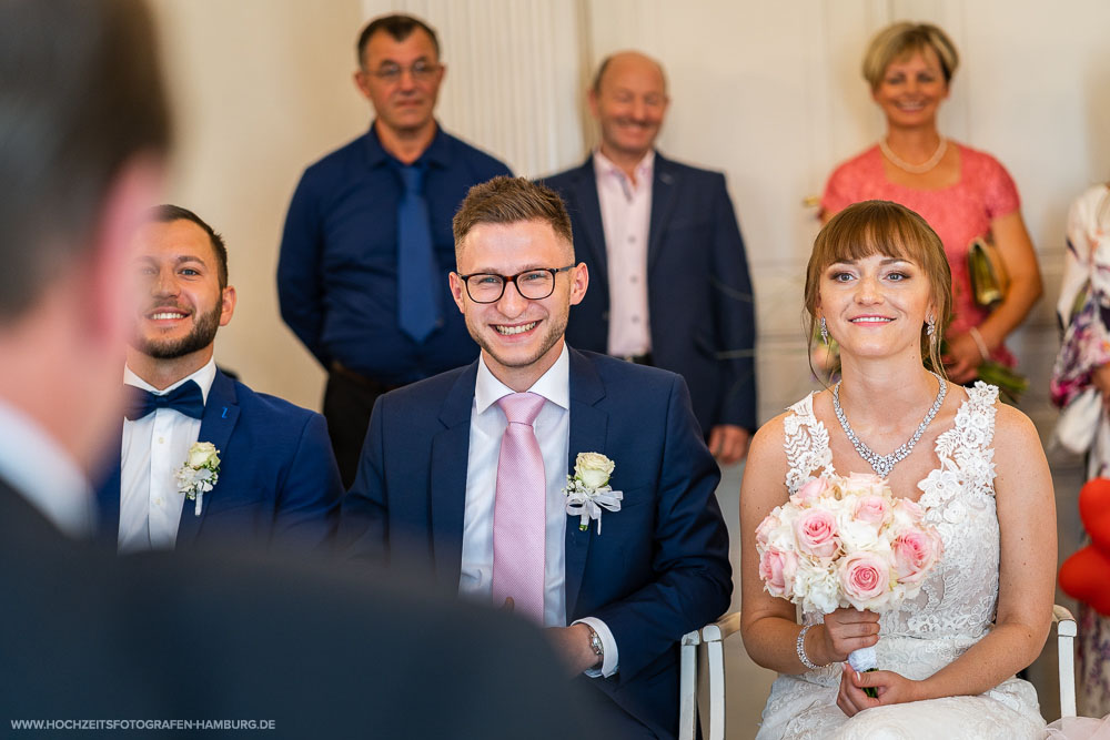 Standesamtliche Hochzeit von Alex und Anna in Lübeck / Vitaly Nosov & Nikita Kret - Hochzeitsfotografie