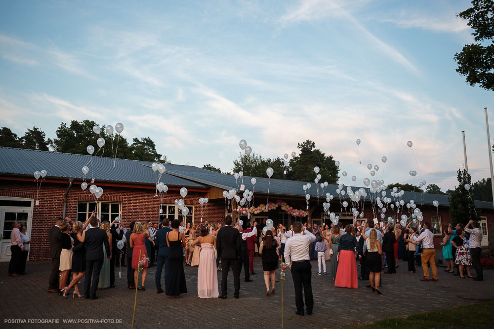 Hochzeitsfotografie: Hochzeit von Alex und Sarah in Bardowick / Vitaly Nosov & Nikita Kret - Hochzeitsfotograf Hamburg