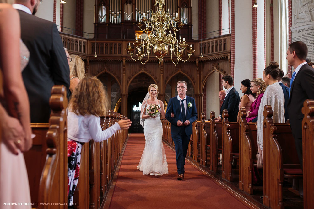 Hochzeitsfotografie: Hochzeit von Alex und Sarah im Dom zu Bardowick St. Peter und Paul / Vitaly Nosov & Nikita Kret - Hochzeitsfotograf Hamburg