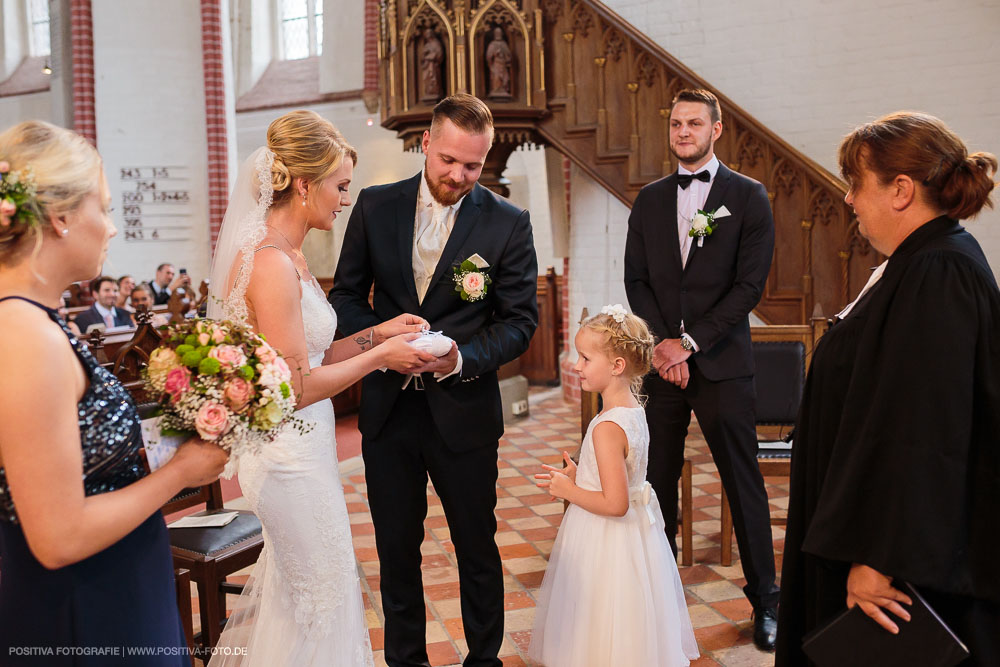 Hochzeitsfotografie: Hochzeit von Alex und Sarah im Dom zu Bardowick St. Peter und Paul / Vitaly Nosov & Nikita Kret - Hochzeitsfotograf Hamburg