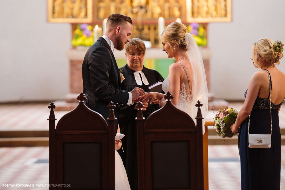 Hochzeitsfotografie: Hochzeit von Alex und Sarah im Dom zu Bardowick St. Peter und Paul / Vitaly Nosov & Nikita Kret - Hochzeitsfotograf Hamburg