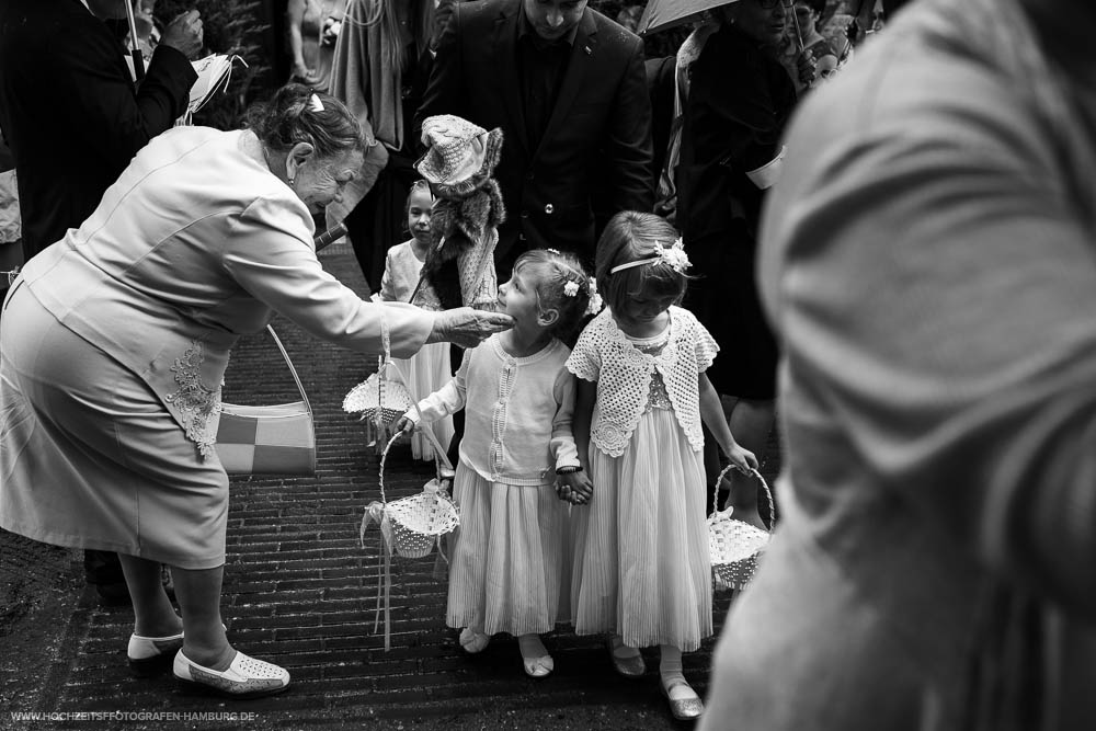 Hochzeit von Alex und Lidia, kirchchliche Trauung in der St.-Jürgen-Kapelle in Itzehoe / Vitaly Nosov & Nikita Kret - Hochzeitsfotograf Hamburg