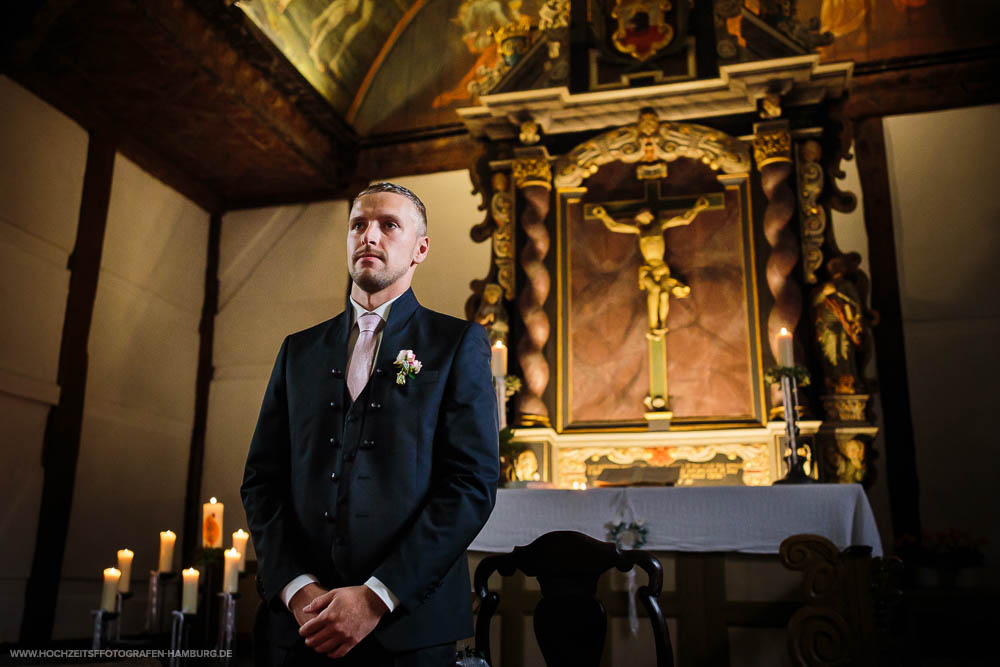 Hochzeit von Alex und Lidia, kirchchliche Trauung in der St.-Jürgen-Kapelle in Itzehoe / Vitaly Nosov & Nikita Kret - Hochzeitsfotograf Hamburg