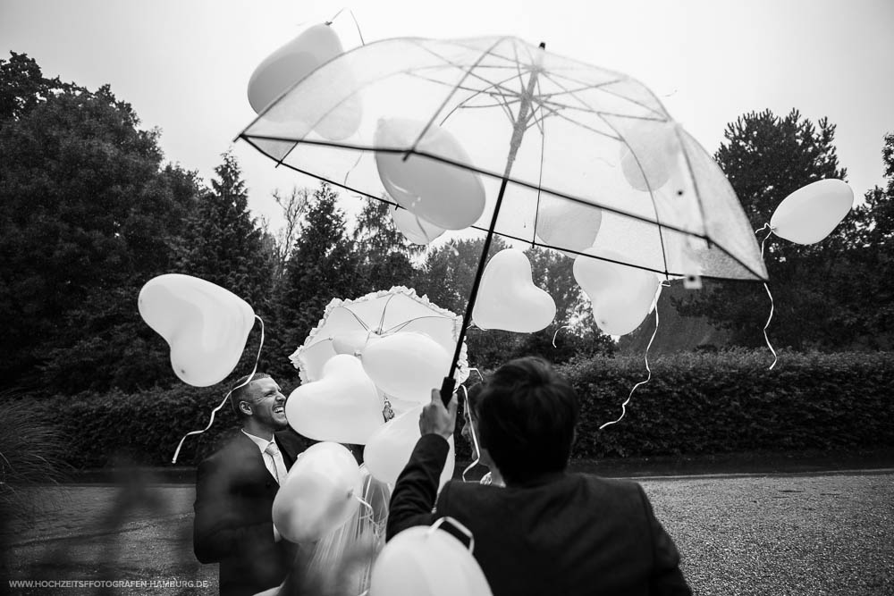 Hochzeit von Alex und Lidia in der St.-Jürgen-Kapelle in Itzehoe und Hochzeitsfeier in Hüttblek / Vitaly Nosov & Nikita Kret - Hochzeitsfotograf Hamburg