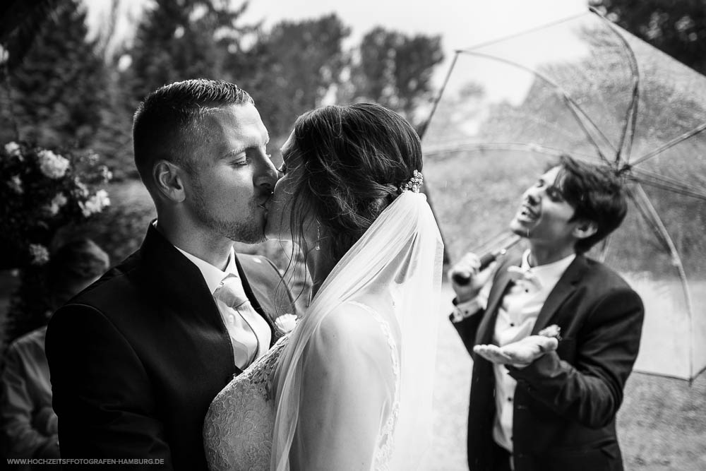 Hochzeit von Alex und Lidia in der St.-Jürgen-Kapelle in Itzehoe und Hochzeitsfeier in Hüttblek / Vitaly Nosov & Nikita Kret - Hochzeitsfotograf Hamburg