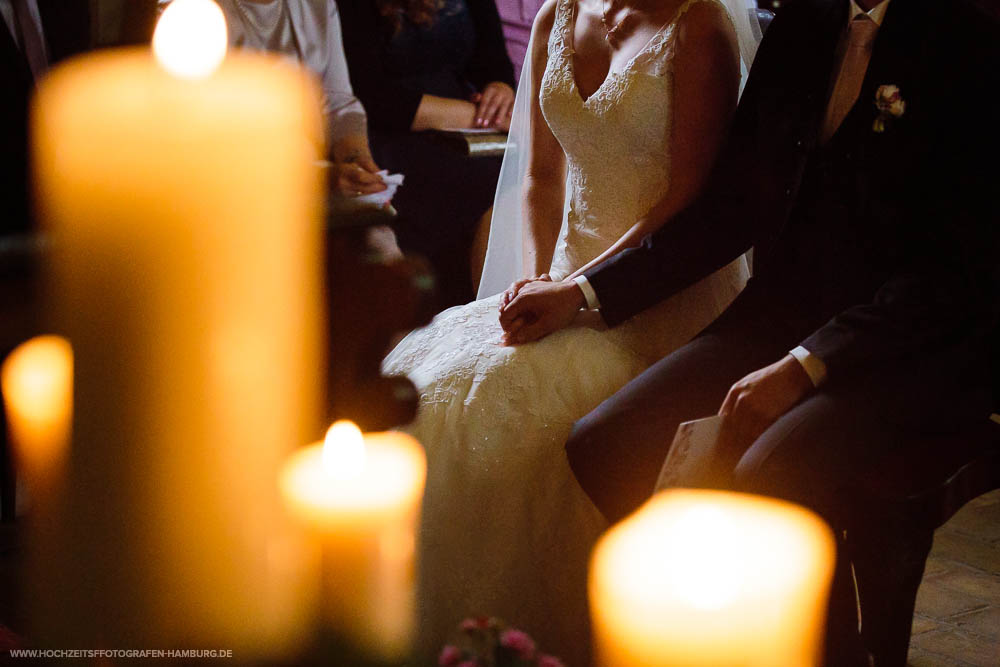 Hochzeit von Alex und Lidia, kirchchliche Trauung in der St.-Jürgen-Kapelle in Itzehoe / Vitaly Nosov & Nikita Kret - Hochzeitsfotograf Hamburg