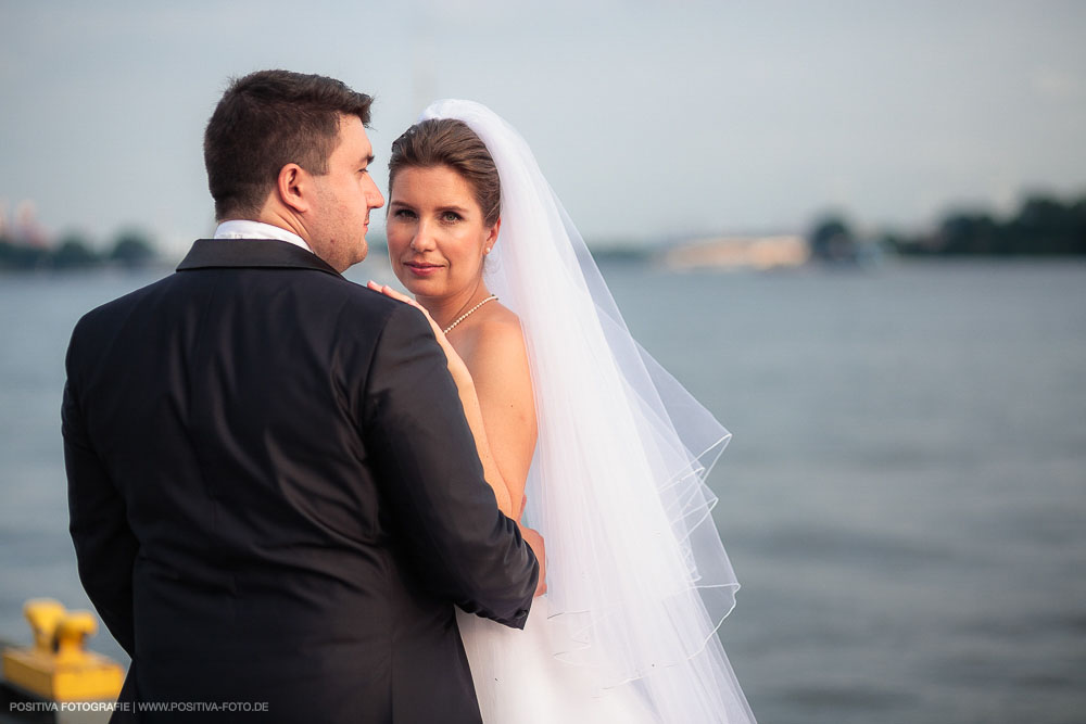 Hochzeit von Jan und Andrea in Grand Elyse Hamburg: Hochzeitsfotos und Hochzeitsclip - Vitaly Nosov & Nikita Kret / Positiva Fotografie