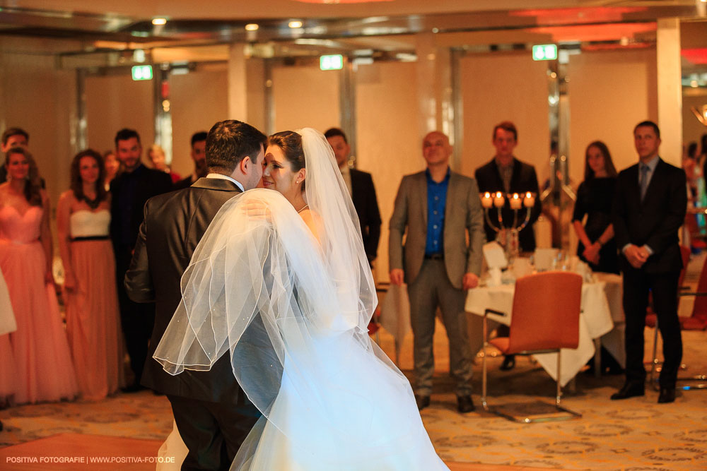 Hochzeit von Jan und Andrea in Grand Elyse Hamburg: Hochzeitsfotos und Hochzeitsclip - Vitaly Nosov & Nikita Kret / Positiva Fotografie