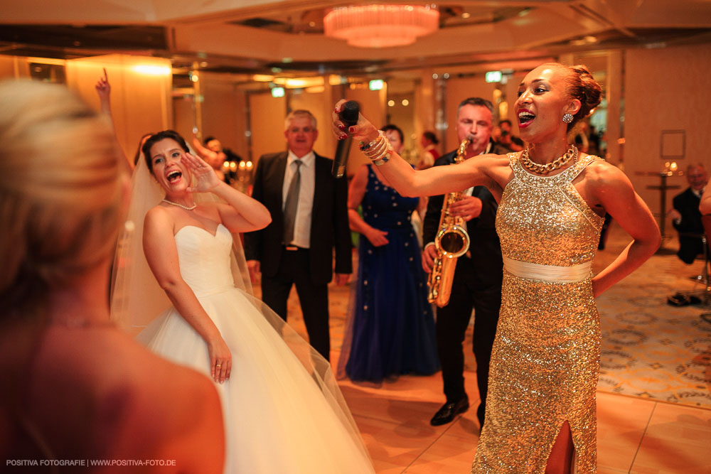 Hochzeit von Jan und Andrea in Grand Elyse Hamburg: Hochzeitsfotos und Hochzeitsclip - Vitaly Nosov & Nikita Kret / Positiva Fotografie