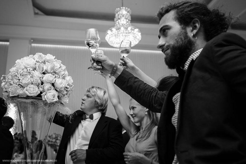 Hochzeit von Kristina und Hannes, Hochzeitsfeier in Le Royal in Hamburg / Vitaly Nosov & Nikita Kret - Hochzeitsfotografie