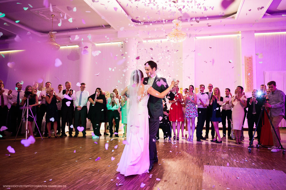 Hochzeit von Kristina und Hannes, Hochzeitsfeier in Le Royal in Hamburg / Vitaly Nosov & Nikita Kret - Hochzeitsfotografie