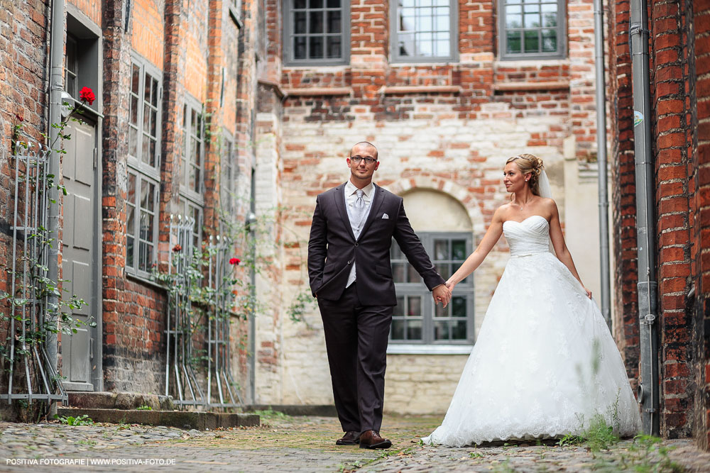 Hochzeit von Maria und Ingwio in Lübeck: Hochzeitsreportage und Brautpaarportraits - Hochzeitsfotografen Vitaly Nosov & Nikita Kret / Positiva Fotografie