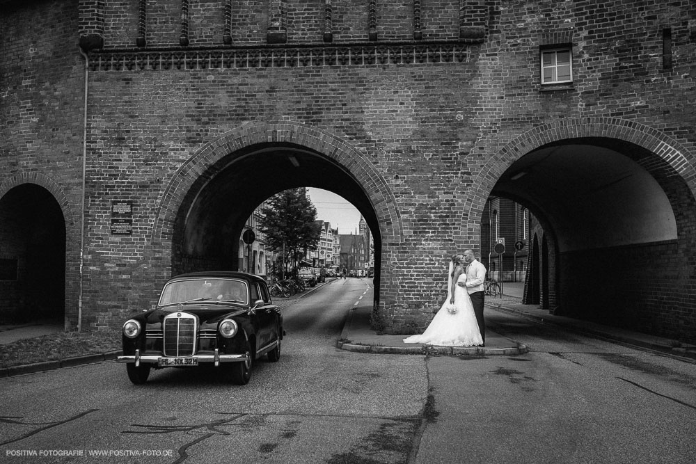 Hochzeit von Maria und Ingwio in Lübeck: Hochzeitsreportage und Brautpaarportraits - Hochzeitsfotografen Vitaly Nosov & Nikita Kret / Positiva Fotografie