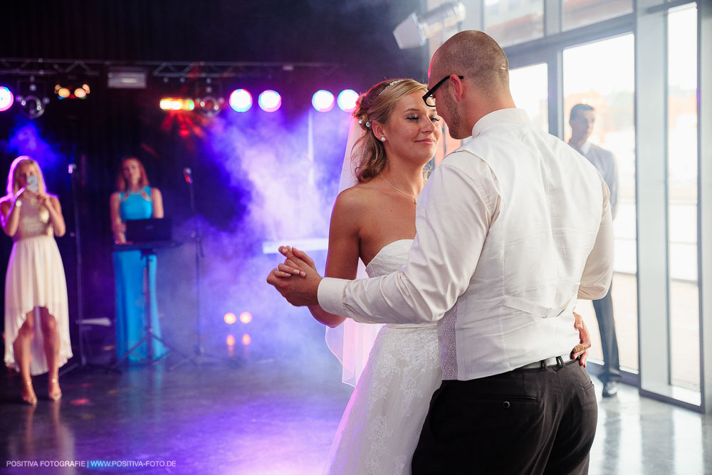 Hochzeit von Maria und Ingwio in Lübeck: Hochzeitsreportage und Brautpaarportraits - Hochzeitsfotografen Vitaly Nosov & Nikita Kret / Positiva Fotografie