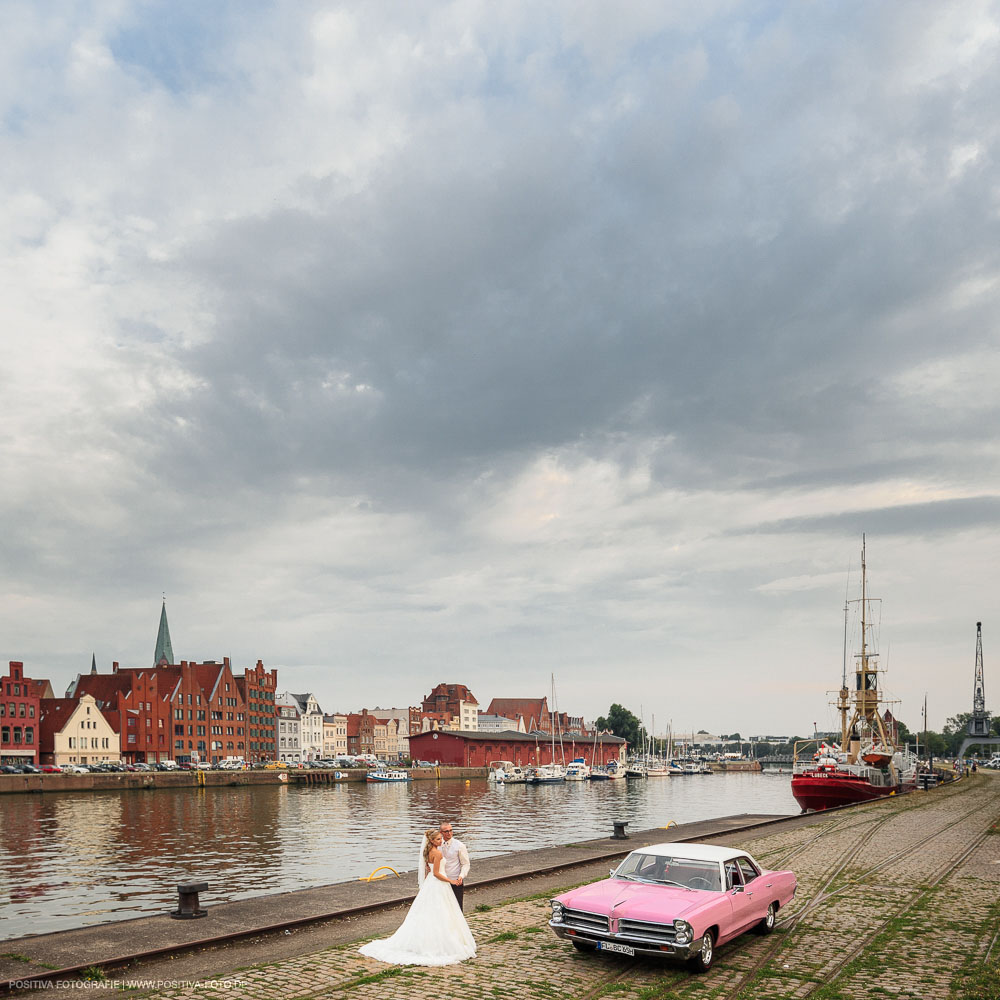 Hochzeit von Maria und Ingwio in Lübeck: Hochzeitsreportage und Brautpaarportraits - Hochzeitsfotografen Vitaly Nosov & Nikita Kret / Positiva Fotografie