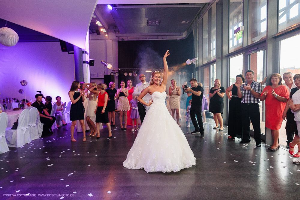 Hochzeit von Maria und Ingwio in Lübeck: Hochzeitsreportage und Brautpaarportraits - Hochzeitsfotografen Vitaly Nosov & Nikita Kret / Positiva Fotografie