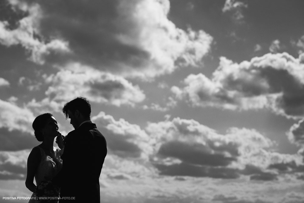 Hochzeit von Aliya & Mathias im Zollenspieker Fährhaus an der Elbe in Hamburg / Vitaly Nosov & Nikita Kret - Hochzeitsfotograf