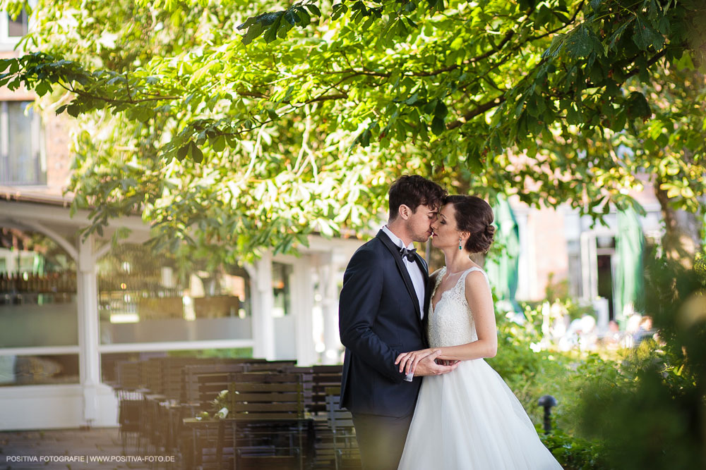 Hochzeit von Aliya & Mathias im Zollenspieker Fährhaus an der Elbe in Hamburg / Vitaly Nosov & Nikita Kret - Hochzeitsfotograf