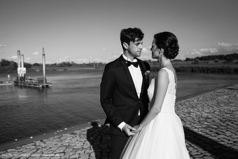 Hochzeit von Aliya & Mathias im Zollenspieker Fährhaus an der Elbe in Hamburg / Vitaly Nosov & Nikita Kret - Hochzeitsfotograf