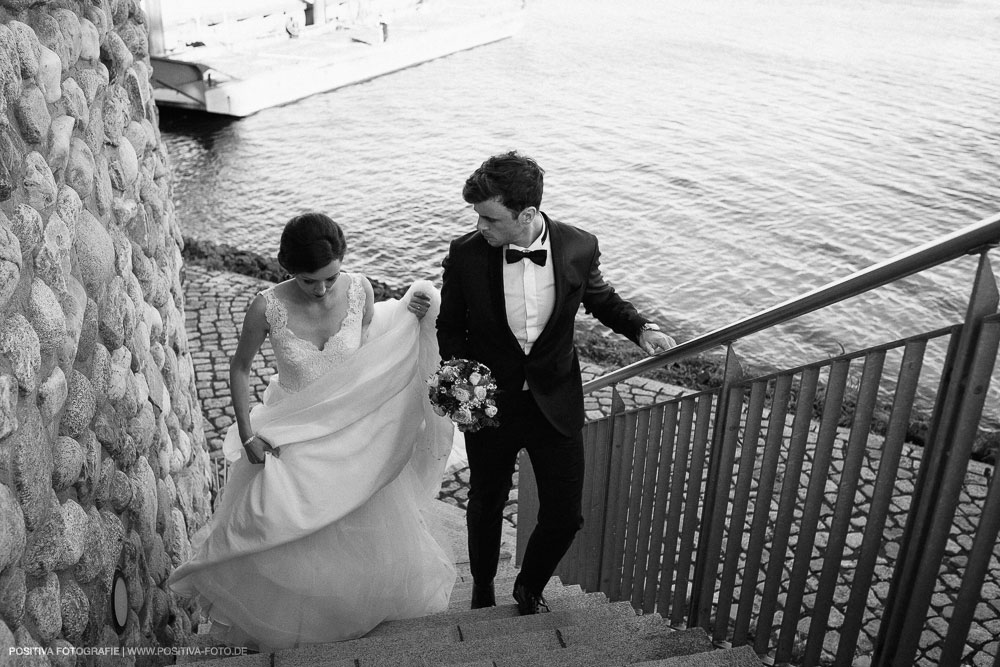 Hochzeit von Aliya & Mathias im Zollenspieker Fährhaus an der Elbe in Hamburg / Vitaly Nosov & Nikita Kret - Hochzeitsfotograf