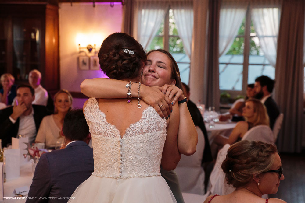 Hochzeit von Aliya & Mathias im Zollenspieker Fährhaus an der Elbe in Hamburg / Vitaly Nosov & Nikita Kret - Hochzeitsfotograf