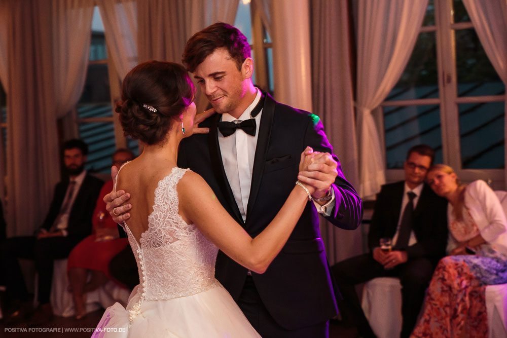 Hochzeit von Aliya & Mathias im Zollenspieker Fährhaus an der Elbe in Hamburg / Vitaly Nosov & Nikita Kret - Hochzeitsfotograf