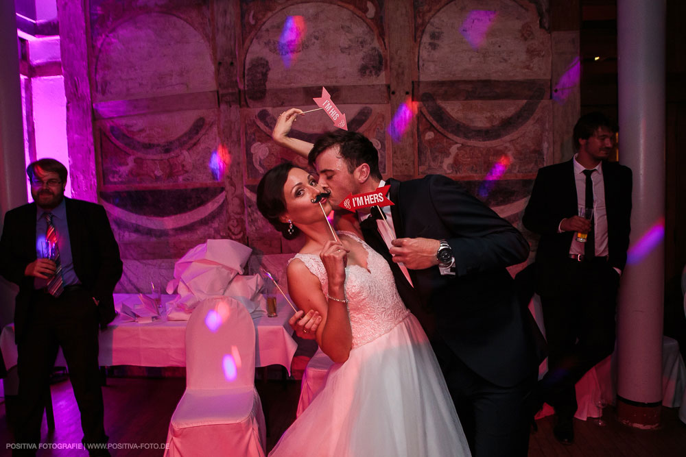 Hochzeit von Aliya & Mathias im Zollenspieker Fährhaus an der Elbe in Hamburg / Vitaly Nosov & Nikita Kret - Hochzeitsfotograf