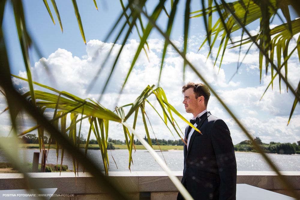 Hochzeit von Aliya & Mathias im Zollenspieker Fährhaus an der Elbe in Hamburg / Vitaly Nosov & Nikita Kret - Hochzeitsfotograf