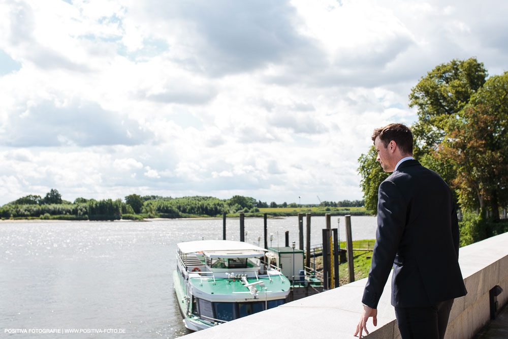 Hochzeit von Aliya & Mathias im Zollenspieker Fährhaus an der Elbe in Hamburg / Vitaly Nosov & Nikita Kret - Hochzeitsfotograf