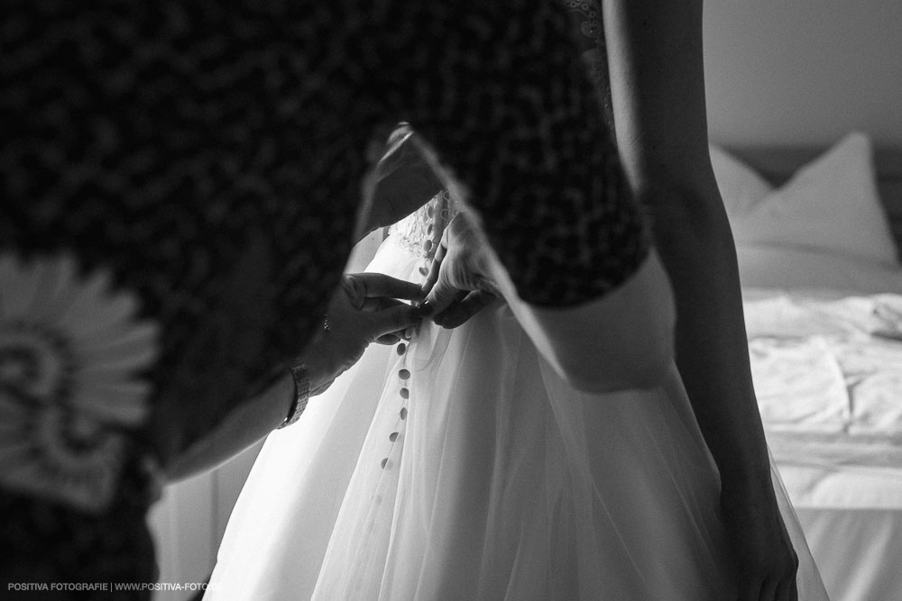 Hochzeit von Aliya & Mathias im Zollenspieker Fährhaus an der Elbe in Hamburg / Vitaly Nosov & Nikita Kret - Hochzeitsfotograf