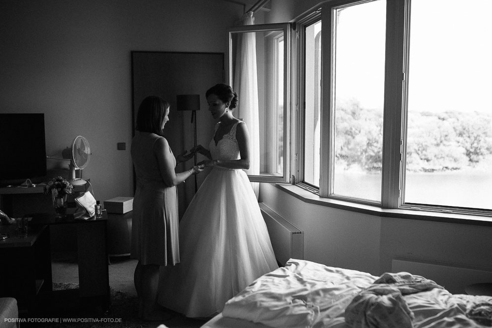 Hochzeit von Aliya & Mathias im Zollenspieker Fährhaus an der Elbe in Hamburg / Vitaly Nosov & Nikita Kret - Hochzeitsfotograf