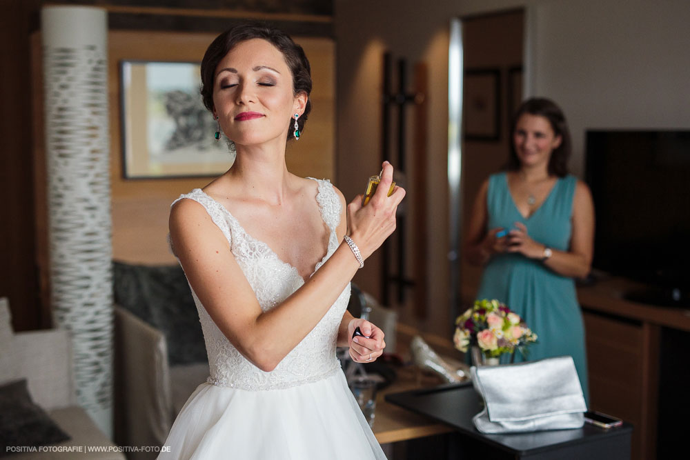 Hochzeit von Aliya & Mathias im Zollenspieker Fährhaus an der Elbe in Hamburg / Vitaly Nosov & Nikita Kret - Hochzeitsfotograf